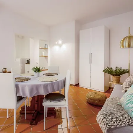 Apartment Paradise *